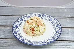 Рис жареный с креветками и овощами (150 гр.)