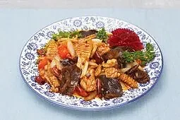 Кальмары острые с древесными грибами и луком (250 гр.)