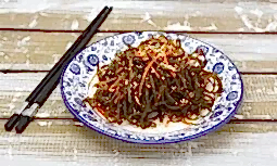 Салат из морской капусты с чесноком и морковью (250 гр.)